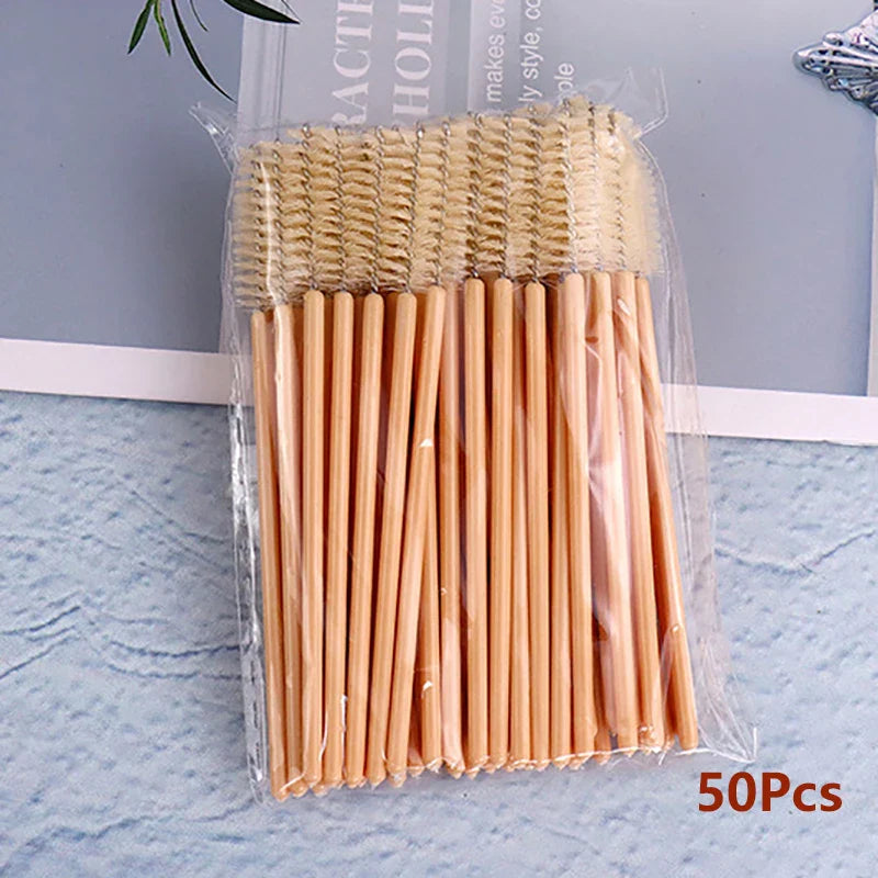 Disposable Eyelash Brushes — 50 Pack Spoolie Wands