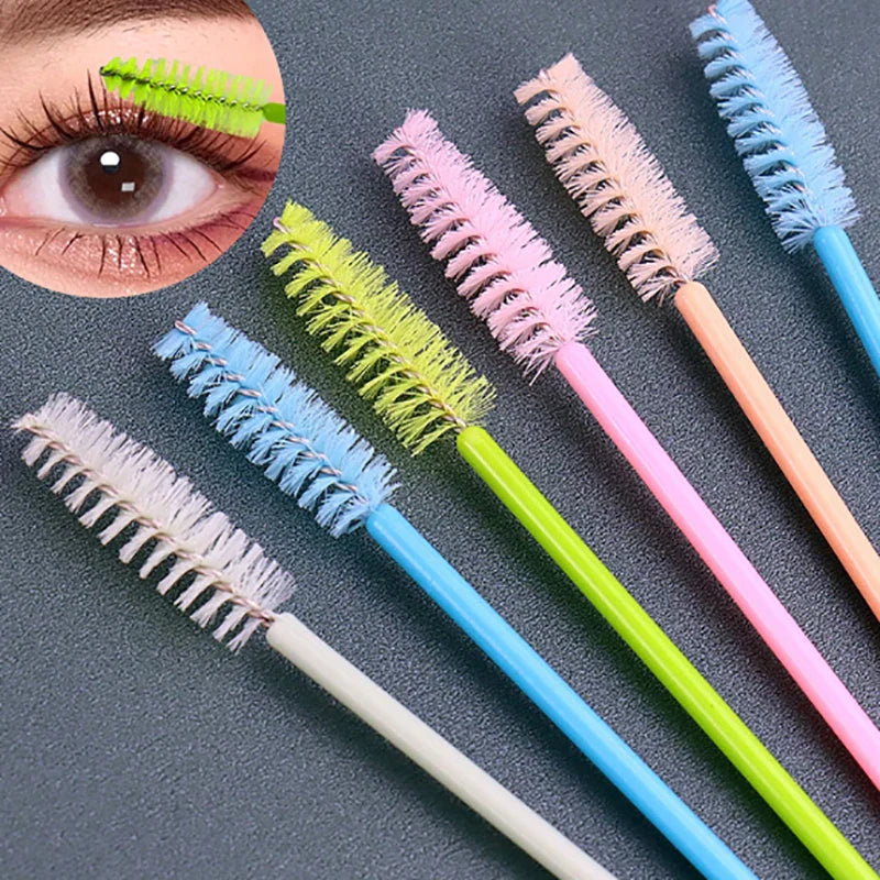 Disposable Eyelash Brushes — 50 Pack Spoolie Wands